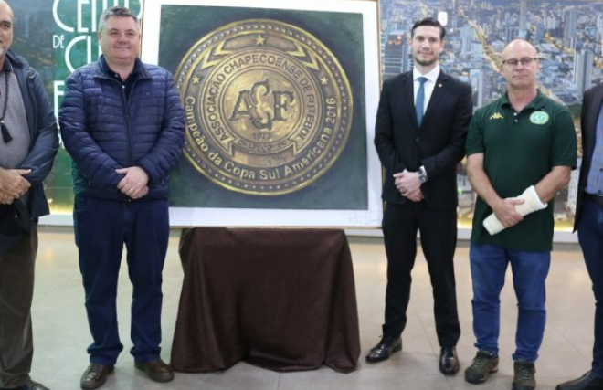 Cerimônia marca entrega de obra em memória das vítimas da Chapecoense