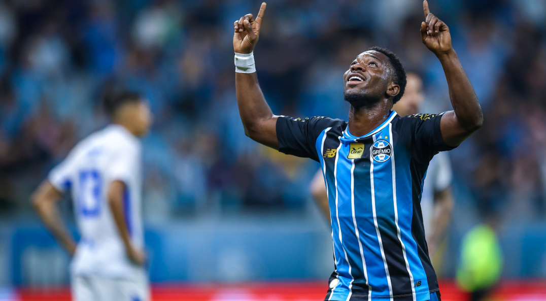 Renato Portaluppi reintegra atletas experientes e diversifica opções no Grêmio
